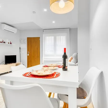 Lovely & Modern Flat In Heart Of Castellon شقة كاستيون ذي لا بلاند